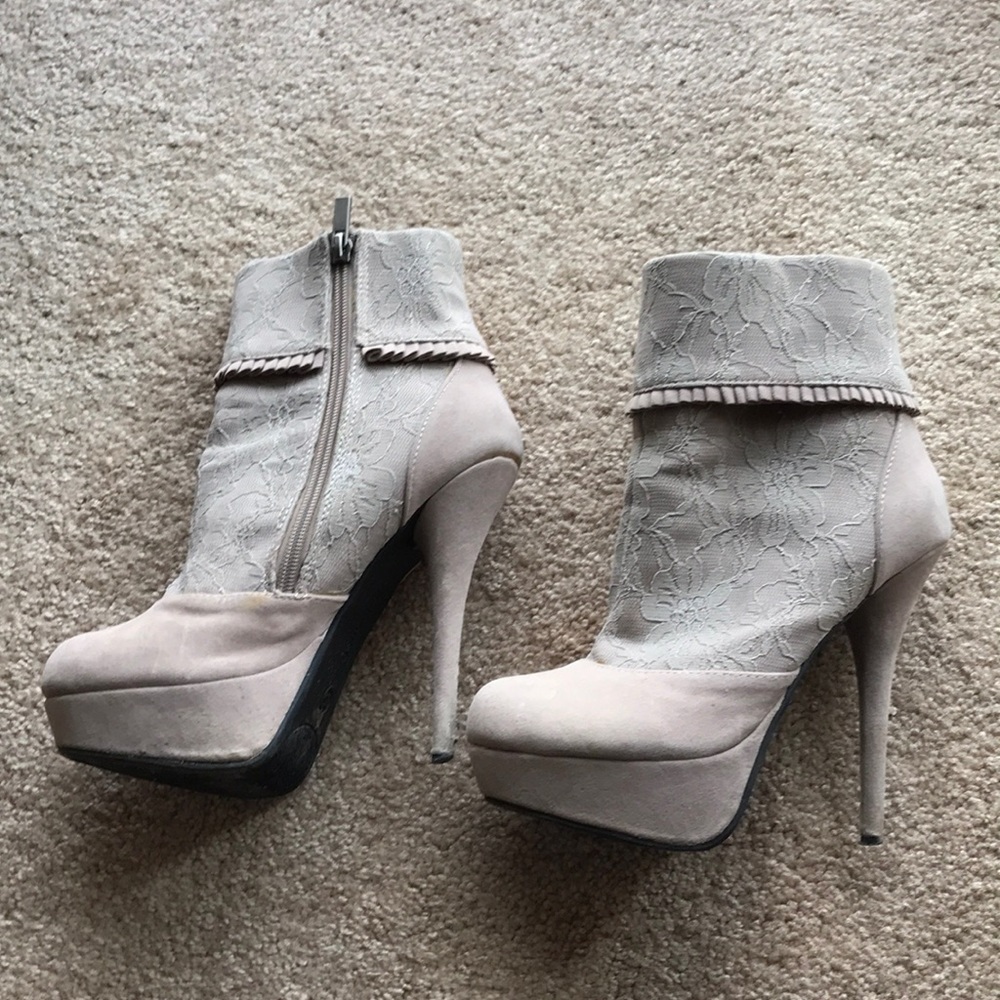 Journey’s heels.. size 6.5